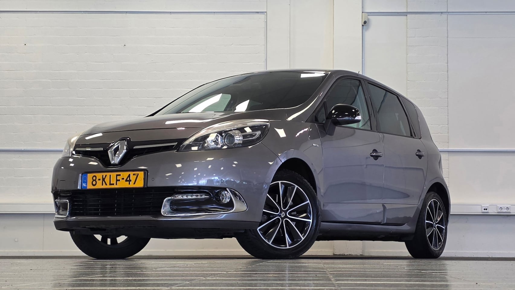 Renault Scénic - 1.2 TCe Bose Trekhaak Navigatie Camera Mooi! - AutoWereld.nl