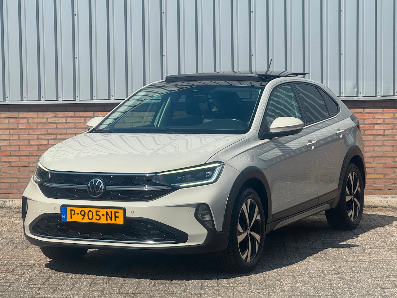 Volkswagen Taigo - 1.0 TSI Style Panorama/ IQ*Light/ Camera - AutoWereld.nl