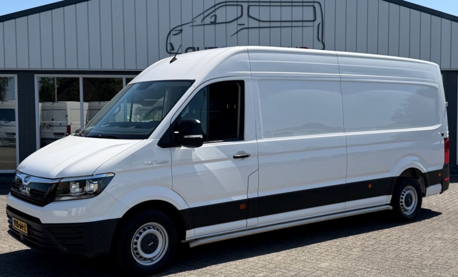 MAN TGE - 2.0 TDI 75KW 102PK L4H3 EURO 6 AIRCO/ CRUISE CONTROL/ CAMERA/ 100% DEALERONDERHOUDEN - AutoWereld.nl