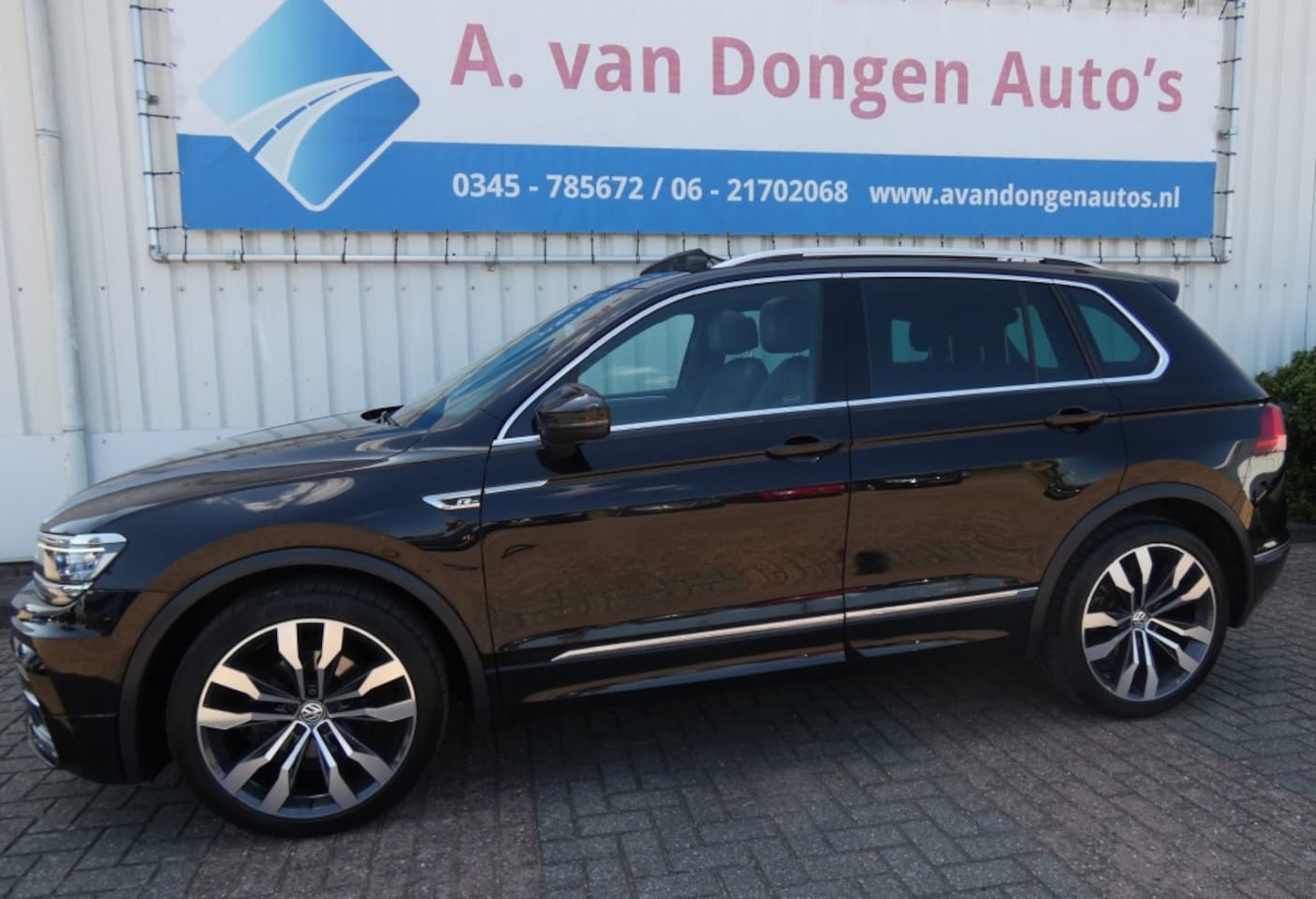 Volkswagen Tiguan - 1.5 TSI DSG R-Line,ACC,Led,Leer,Pano,Massage - AutoWereld.nl