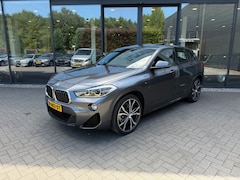 BMW X2 - sDrive20i 192pk M-Sport, LED, Schuifdak, HUD, NaviPro, Stoelverw, Dealer OH, Clima, Cruise