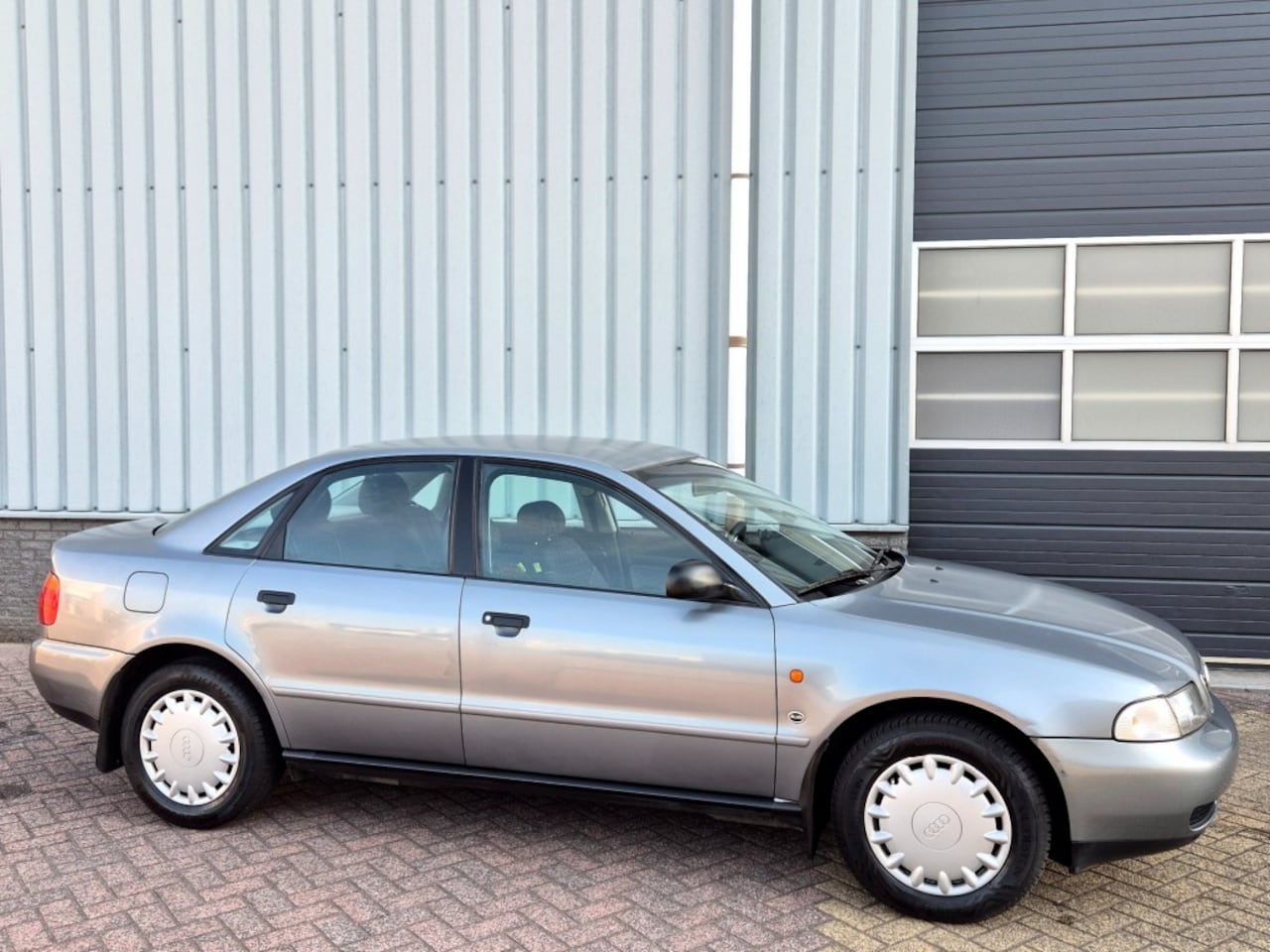 Audi A4 Limousine - 1.6 Limousine APK 2027 - AutoWereld.nl