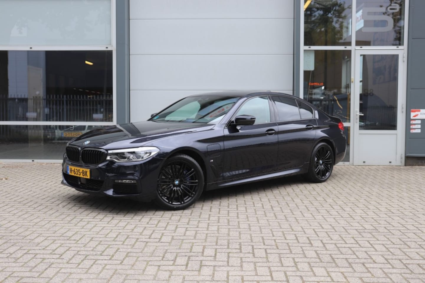 BMW 5-serie - 530e iPerformance eDrive Edition 252PK/ M-Pakket/ Orig. NL/ Dealeronderh. - AutoWereld.nl