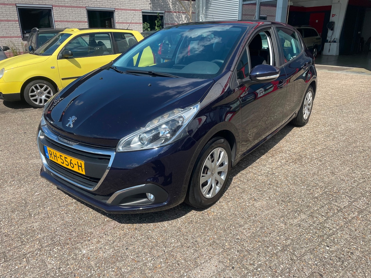 Peugeot 208 - 1.2 PureTech Blue Lion navi zeer nette auto - AutoWereld.nl