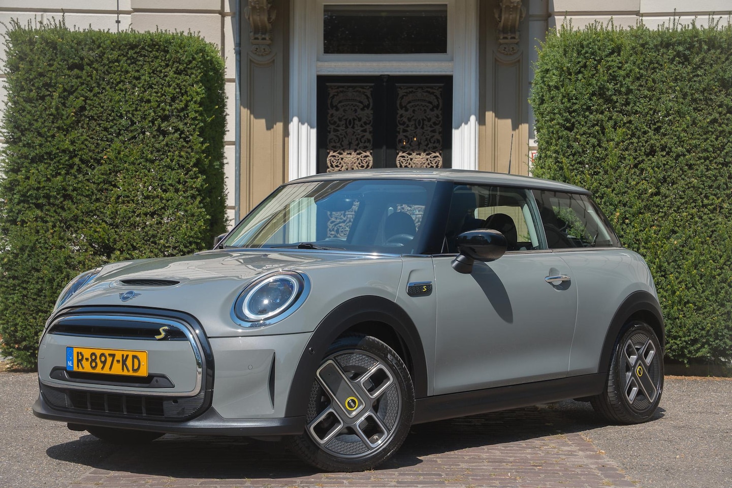 MINI Electric - MINI Electric 33 kWh ACC | CAMERA | CARPLAY | SPORTSTOELEN - AutoWereld.nl