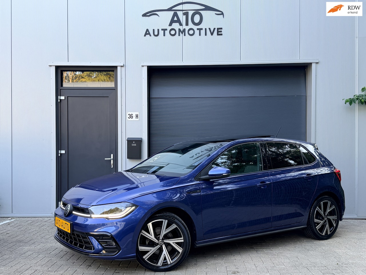 Volkswagen Polo - 1.0 TSI 3x R-Line PANO | IQ LED | CAMERA | GROOT SCHERM - AutoWereld.nl