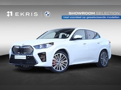 BMW iX2 - eDrive20 67 kWh M Sport Edition | SoH 100% | M Sportpakket Pro / Panoramadak / Trekhaak /