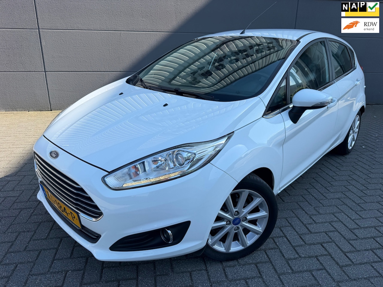Ford Fiesta - 1.0 EcoBoost Titanium Business*NAVI*Cruise*Climat-Airco*Park-Sensoren*Bluetooth*Velgen*2eE - AutoWereld.nl