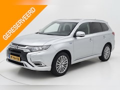 Mitsubishi Outlander - 2.4 PHEV Intense+ NL AUTO/Afn. Trekhaak/ 2 Laadkabels/ Panoramadak/ 18” all season/Leder-A