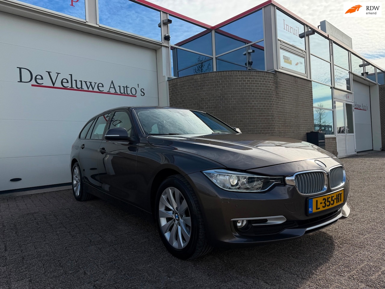 BMW 3-serie Touring - 320d xDrive Executive 184PK|Automaat|Leder|Stoel verwarm.|HUD - AutoWereld.nl