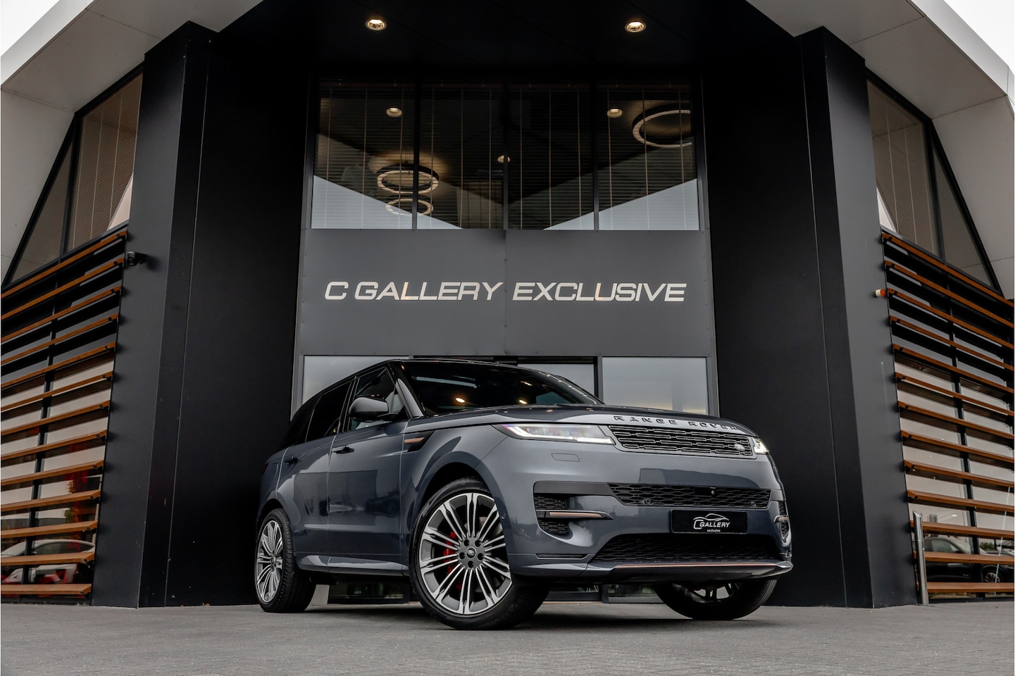 Land Rover Range Rover Sport - 3.0 P440e Dynamic SE - Origineel NL | Panorama | Meridian | Luchtvering | Memory - AutoWereld.nl