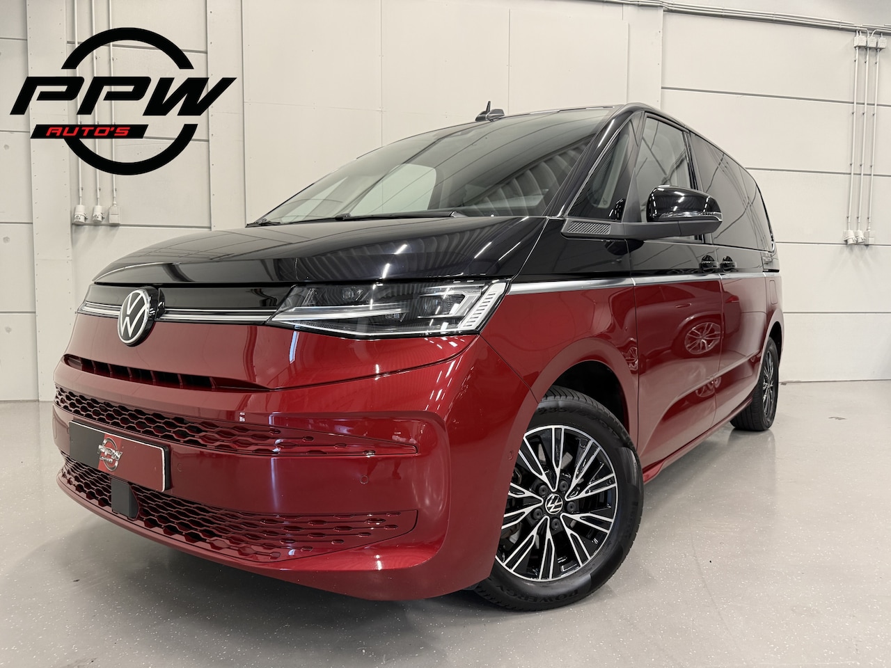 Volkswagen Multivan - 1.4 eHybrid Life 7p. PANO/TREKHAAK/H&K/EL.SCHUIFDEUREN/IQ-LIGHT/ACC/KEYLESS/CAMERA/17"BLAC - AutoWereld.nl