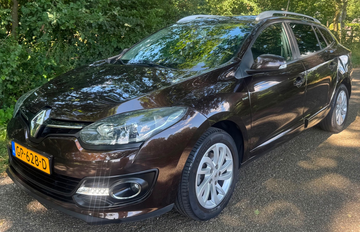 Renault Mégane Estate - 1.2 TCe Limited 2015 CLIMA NAVI TREKHAAK CRUISE - AutoWereld.nl