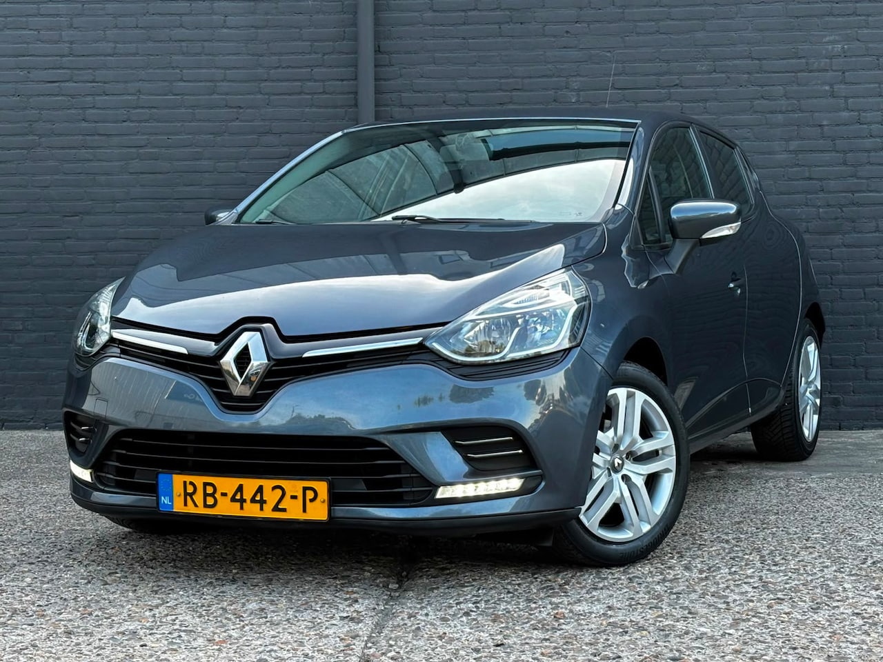 Renault Clio - 0.9 TCe Zen NAVI | ELEK RAMEN | CRUISE - AutoWereld.nl