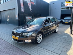Skoda Superb Combi - 1.8 TSI Ambition 2e Eigenaar Trekhaak Airco NAP APK