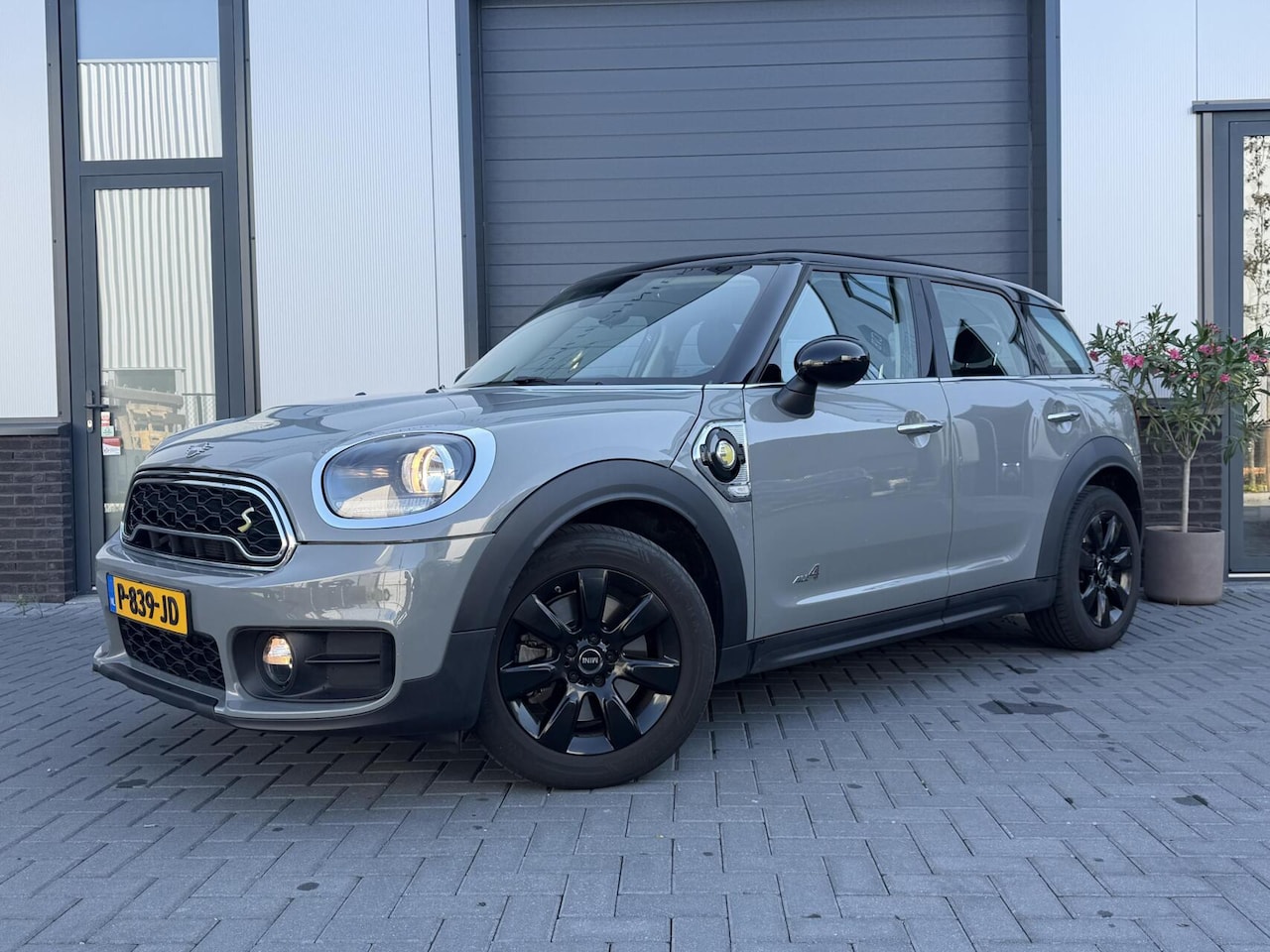 MINI Countryman - 1.5 Cooper S E ALL4 - AutoWereld.nl