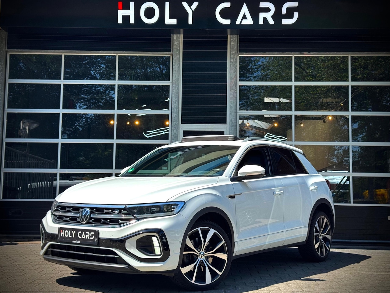 Volkswagen T-Roc - 1.5 TSI R-Line | PANO | VIRTUAL | KEYLESS | CAMERA | - AutoWereld.nl