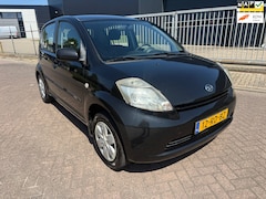 Daihatsu Sirion 2 - 1.3-16V Comfort *NIEUWE APK* AUTOMAAT