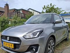 Suzuki Swift - 1.2 Comfort Smart Hybrid Verwarmde stoelen, Trekhaak, Sportvelgen