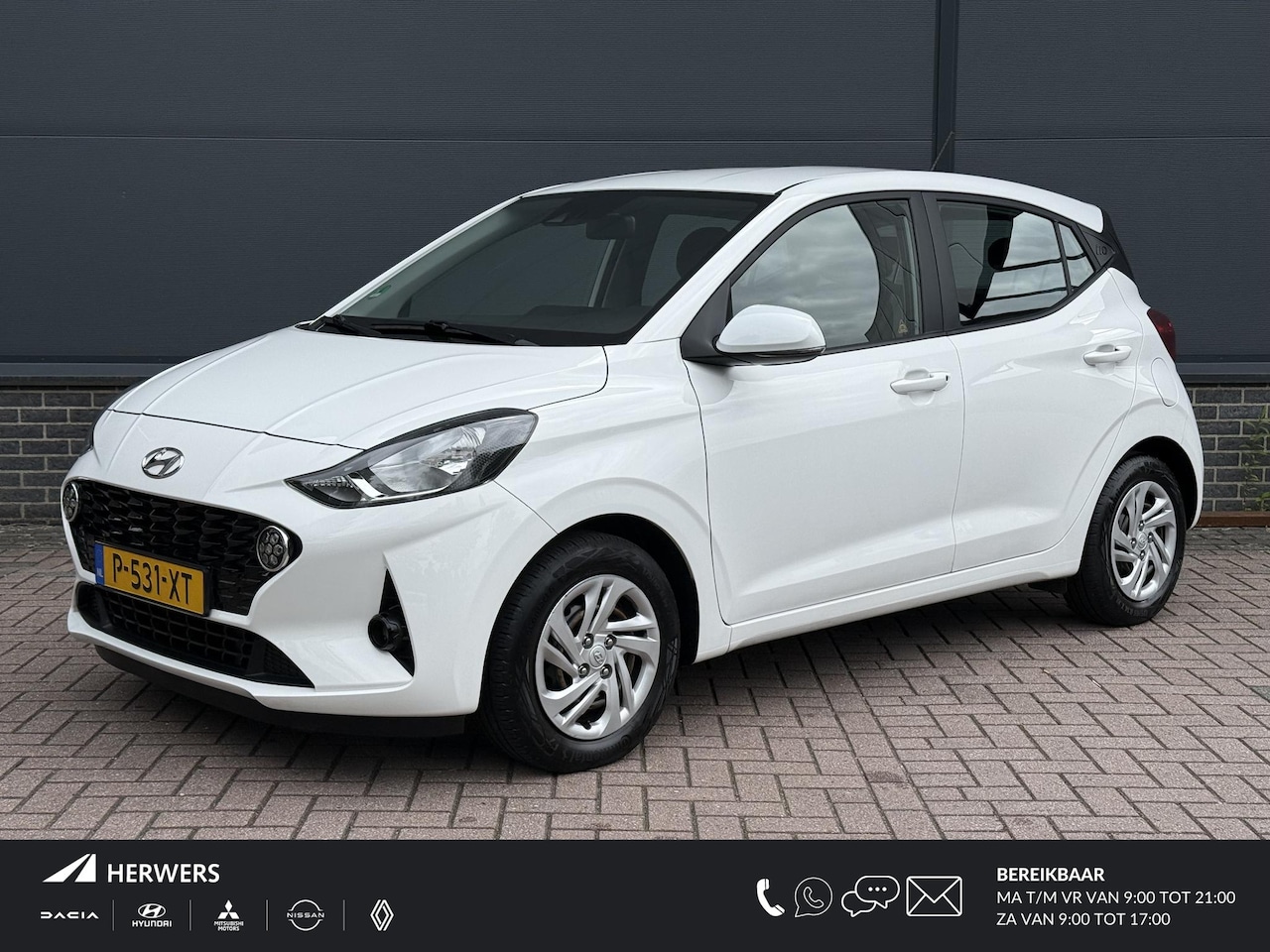 Hyundai i10 - 1.0 Comfort Smart / Eerste Eigenaar / Navigatie / Achteruitrij Camera / Airco / Apple Carp - AutoWereld.nl