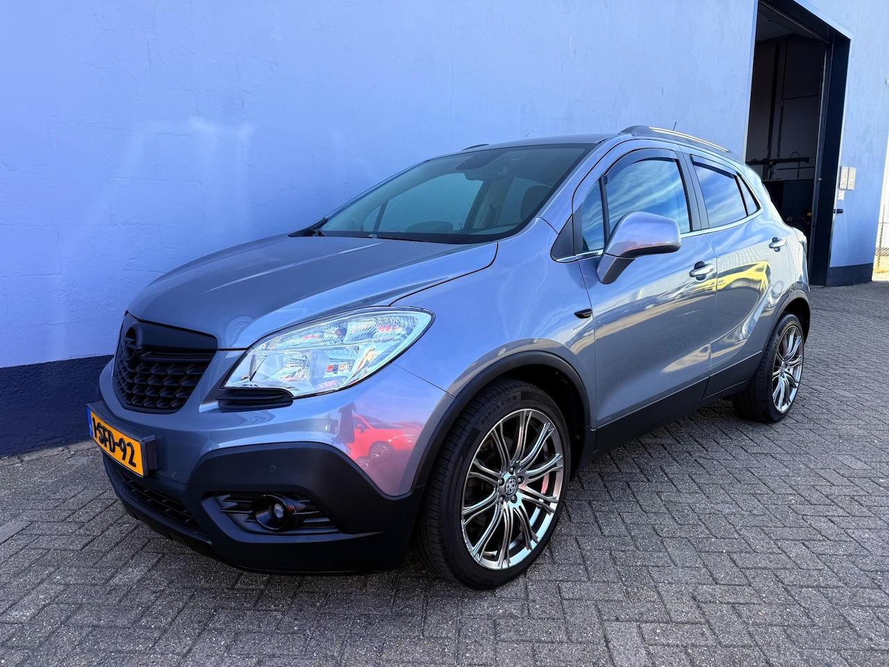 Opel Mokka - 1.6 Cosmo - Achteruitrijcamera - Cruise Control - AutoWereld.nl