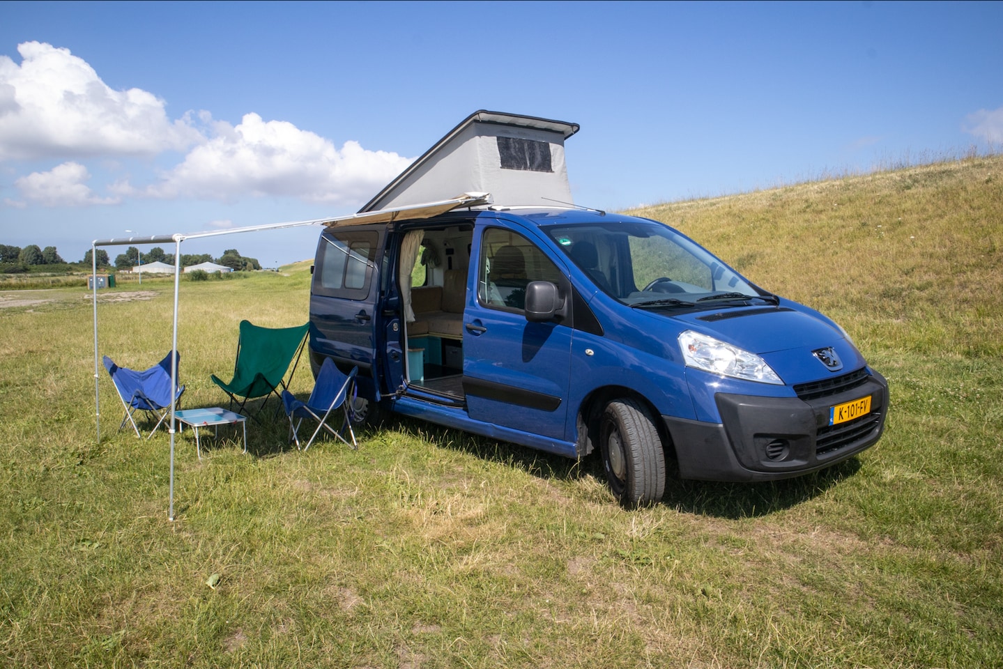 Peugeot Expert - kleine buscamper peugeot expert uit 2011, off grid - AutoWereld.nl