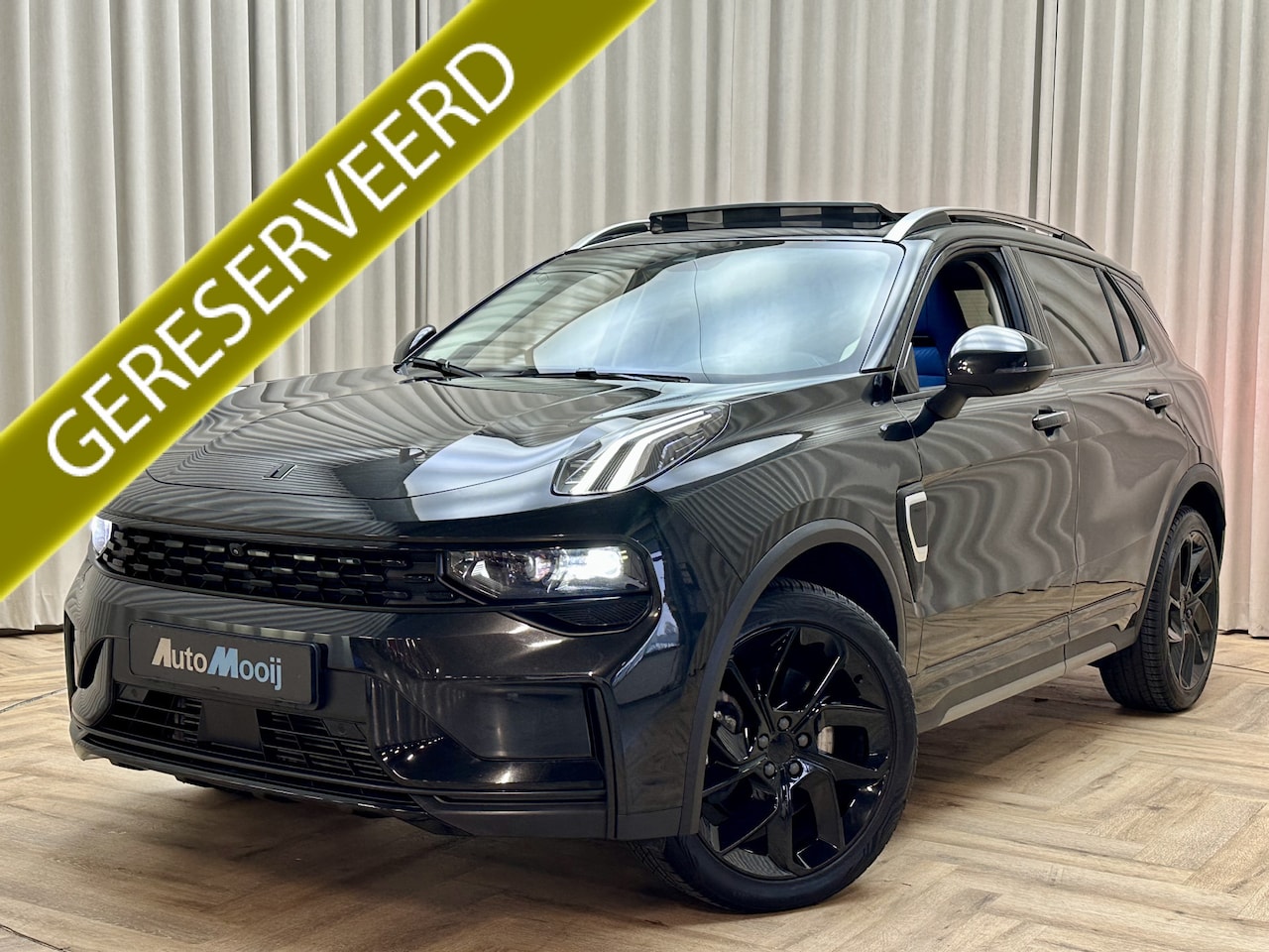Lynk & Co 01 - 1.5 Hybride *Trekhaak* / Black Pack / Zwart / Infinity Sound / 360 Camera / Panoramadak / - AutoWereld.nl