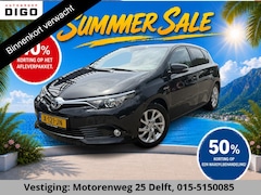 Toyota Auris - 1.8 Hybrid Executive . GARANTIE TOT 02-2029 . STOEL VERWARMING . NAVIGATIE . CRUISE CONTRO