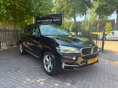 BMW X5 - XDrive30d Xenon Leder Pano Camera Nav H&K