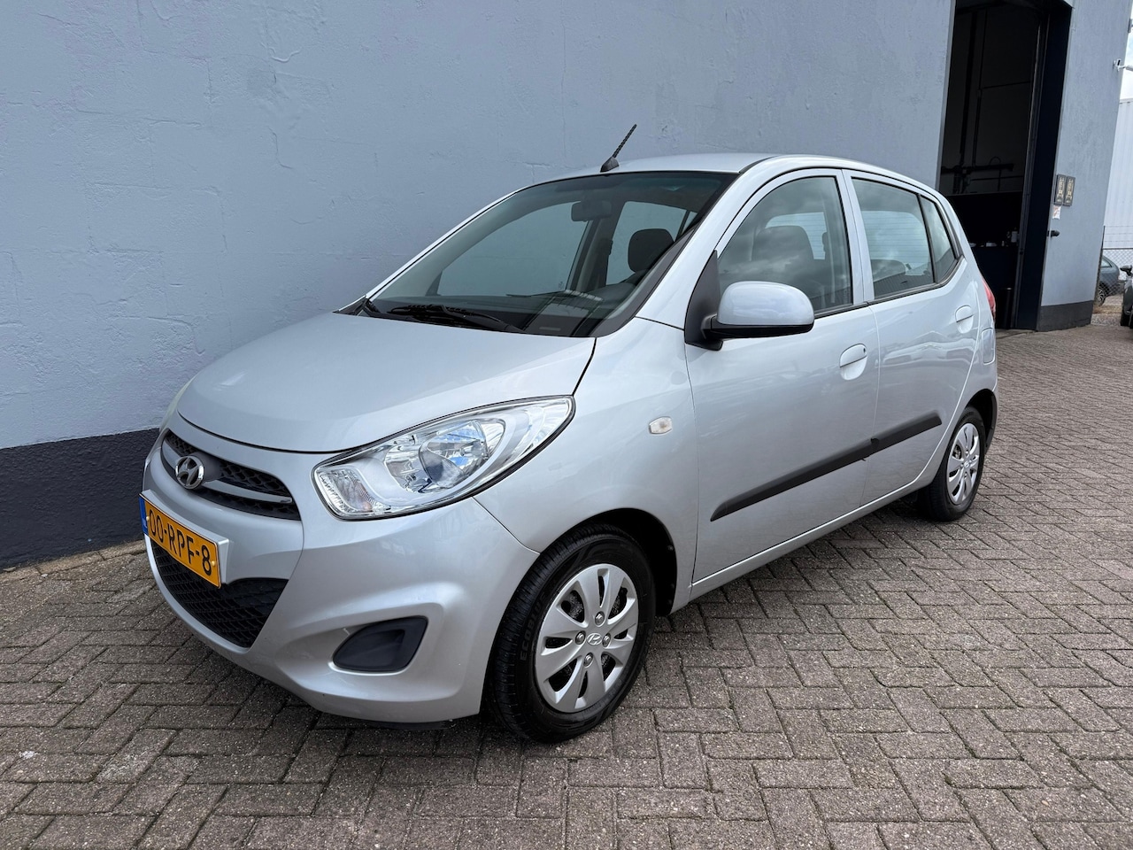 Hyundai i10 - 1.1 i-Drive Cool 5-Deurs - Airco - Carplay - AutoWereld.nl