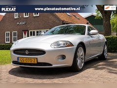 Jaguar XK - 4.2 V8 Coupé Aut. | Lederen Dashboard | Alcantara Hemel | PDC | Stoelverwarming | Historie
