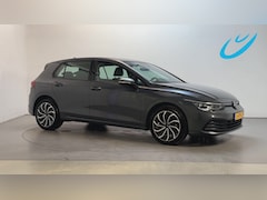 Volkswagen Golf - 1.0 eTSI 110pk DSG Life Business Parkeersensoren Stoelverwarming Navigatie App-Connect