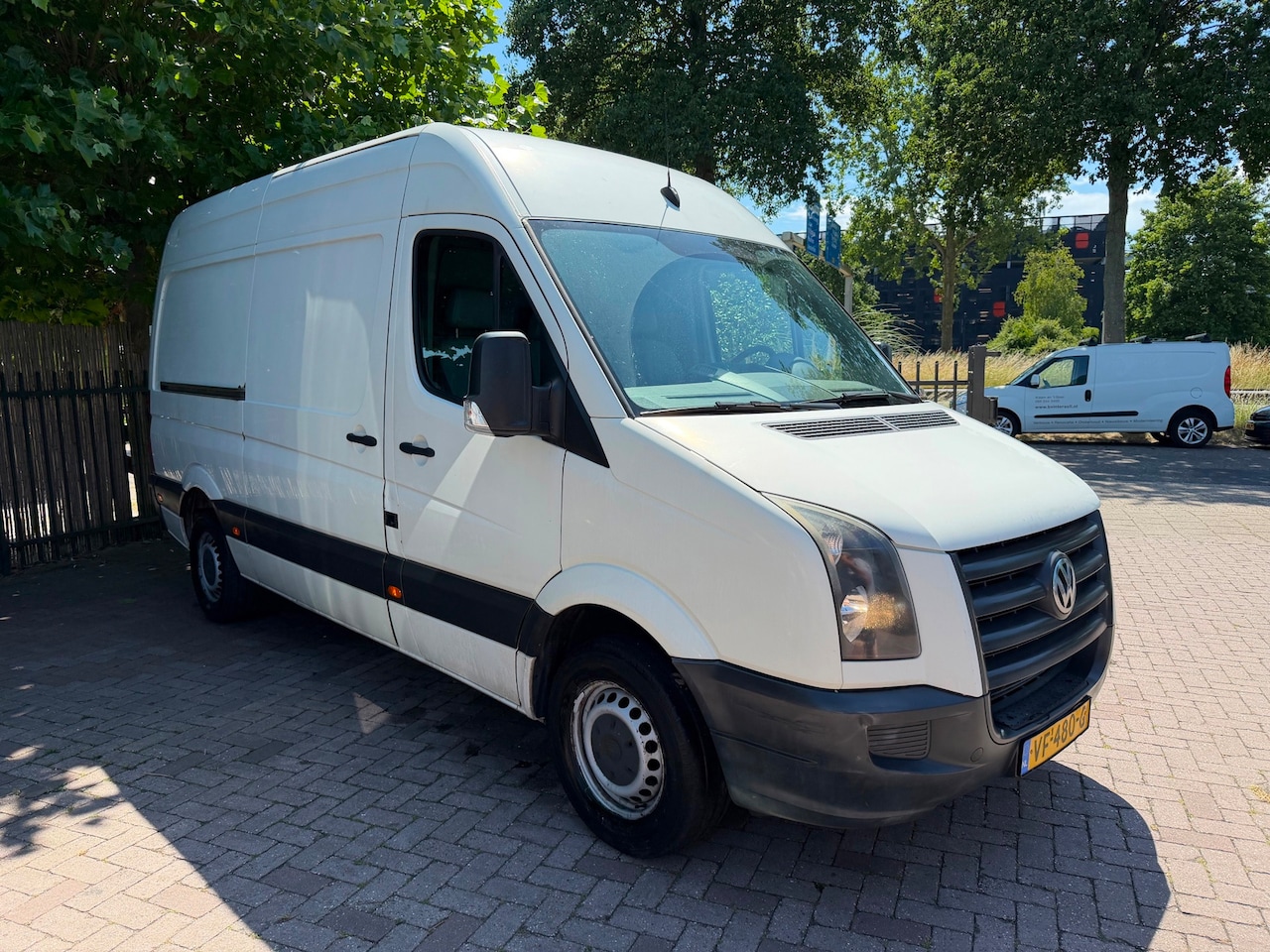 Volkswagen Crafter - 46 2.5 TDI L2H2 Airco 3Pers EX BTW Trekh Cruise-con - AutoWereld.nl