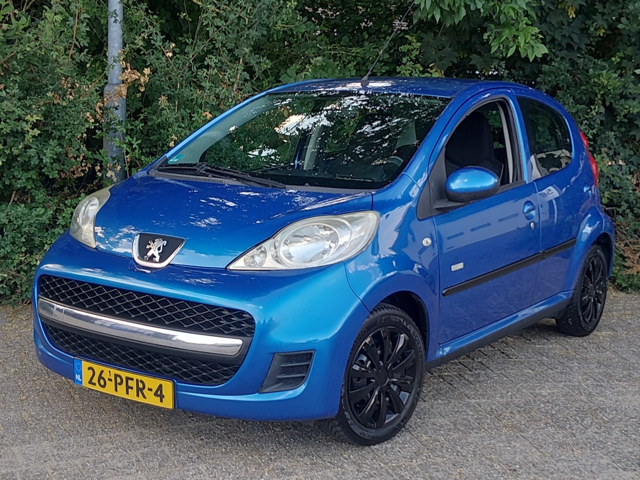 Peugeot 107 - 1.0-12V Millesim 200 5-Deurs 2011 - AutoWereld.nl