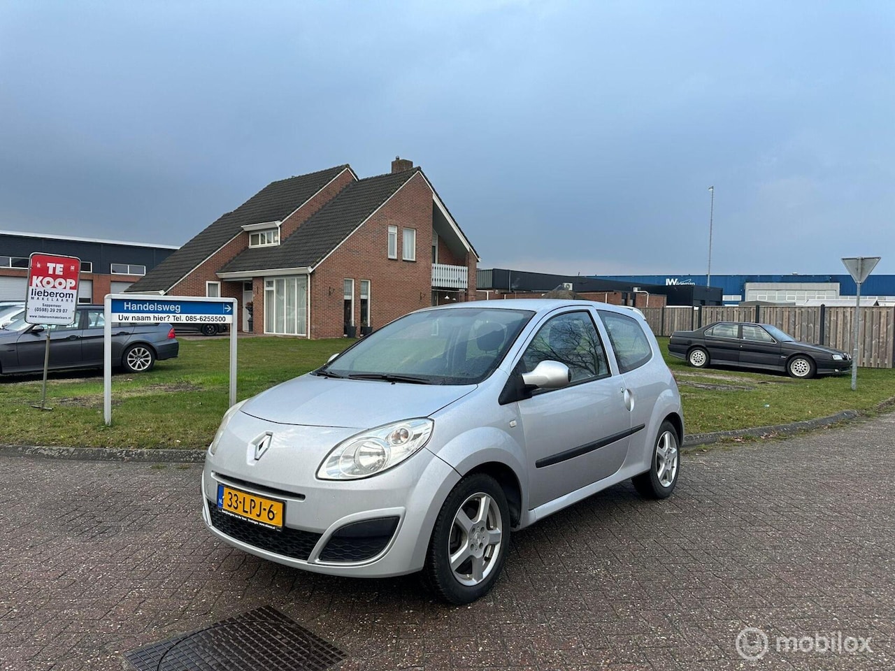 Renault Twingo - 1.2-16V Dynamique Nieuwe Distributie Airco - AutoWereld.nl