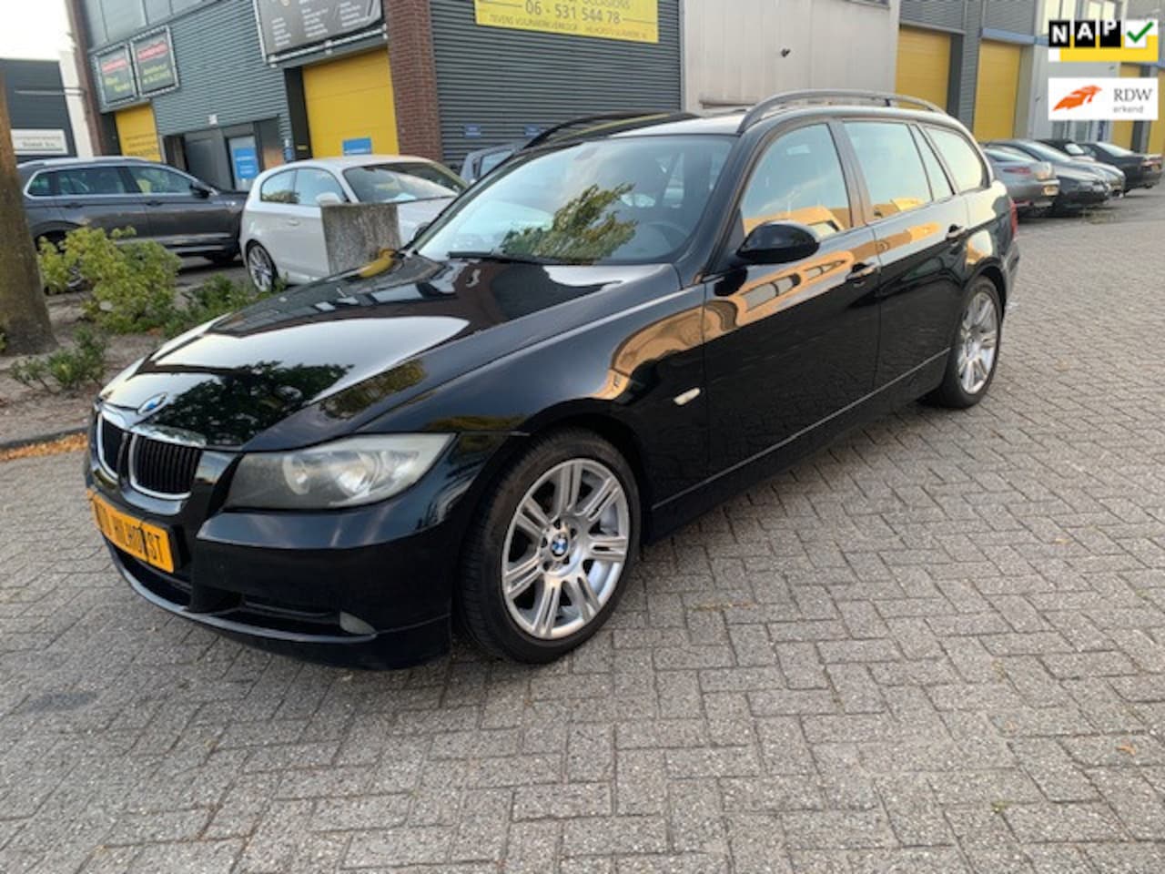 BMW 3-serie Touring - 320i Business Line 320i Business Line - AutoWereld.nl