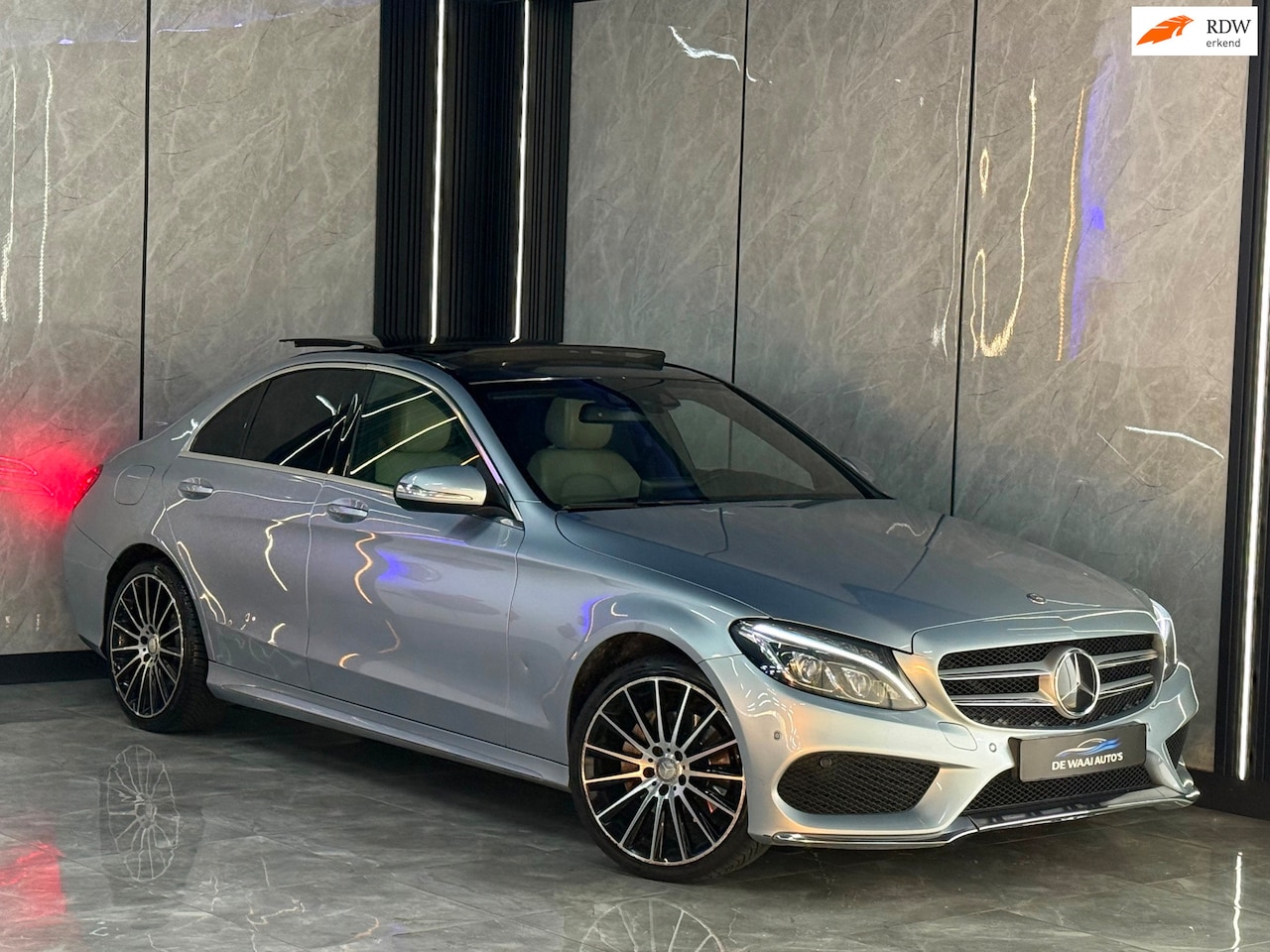 Mercedes-Benz C-klasse - 220 CDI AMG Line |Pano|HUD|Camera|Memory|Keyless|Dode hoek|Leer|LED/Xenon - AutoWereld.nl