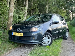 Renault Clio - 1.6-16V Dynamique Luxe