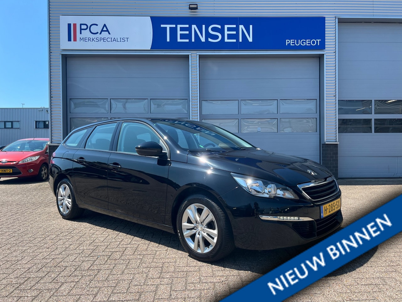 Peugeot 308 - 1.6 Bluehdi 100PK Active | Navigatie | Trekhaak | Apple Carplay | Cruise control | - AutoWereld.nl
