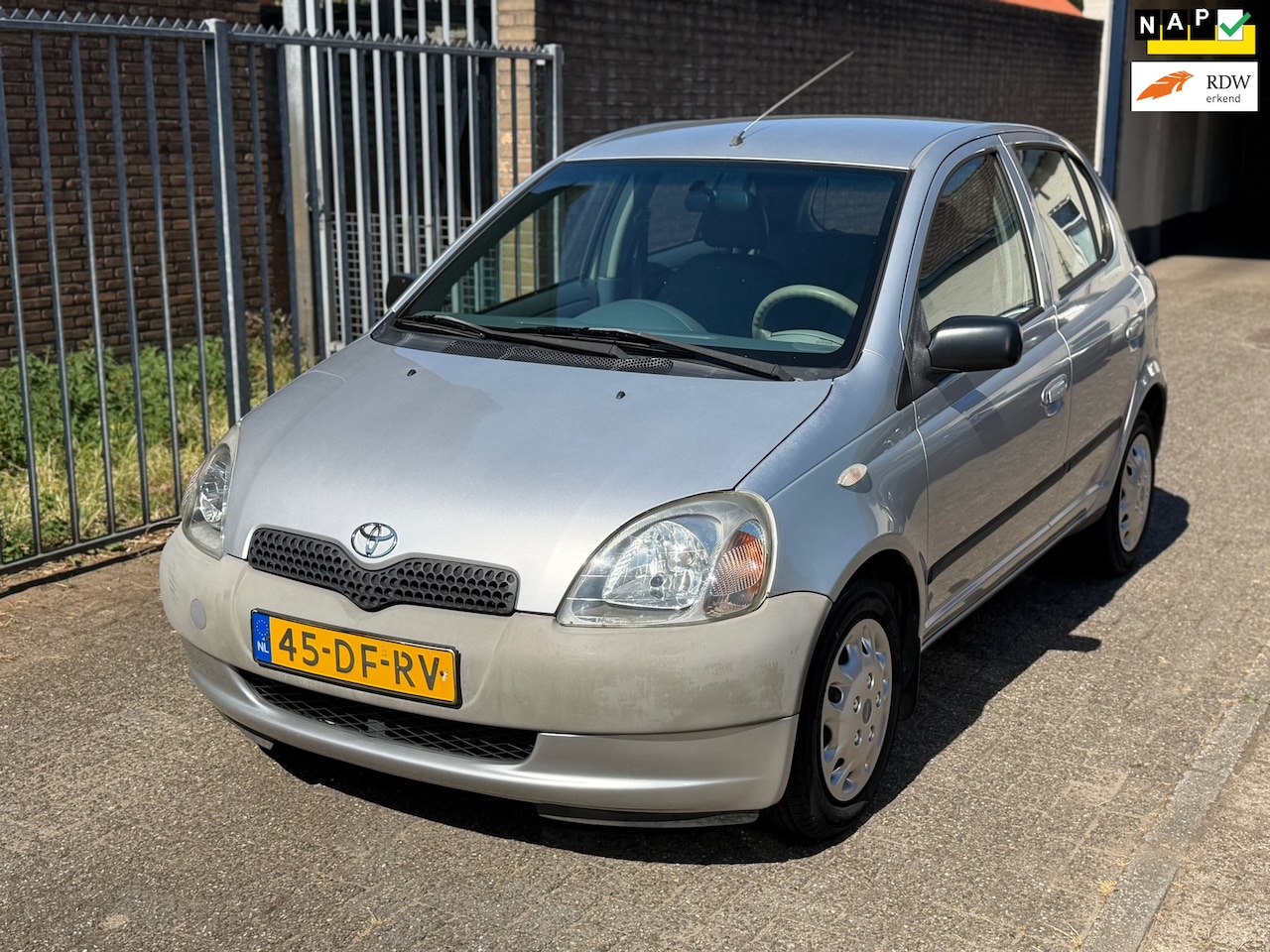 Toyota Yaris - 1.0-16V VVT-i Terra 5Deurs| Airco | Lange APK | CV - AutoWereld.nl