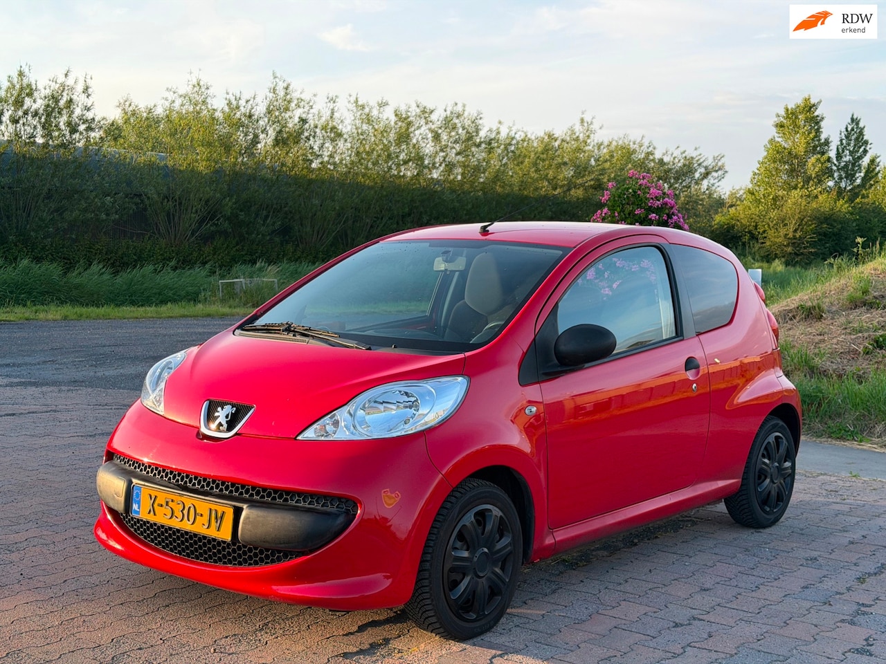 Peugeot 107 - 1.0-12V XR 1.0-12V XR - AutoWereld.nl