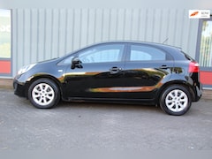 Kia Rio - 1.2 CVVT Comfort Pack Dealer onderhouden navigatie nieuwe apk