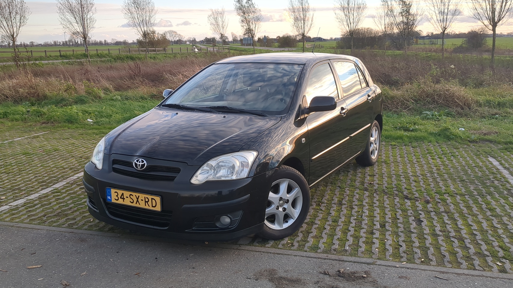 Toyota Corolla - 1.6 VVT-i Sol Limited Dealer onderhouden | 2 Sleutels | Uitgebreide historie - AutoWereld.nl