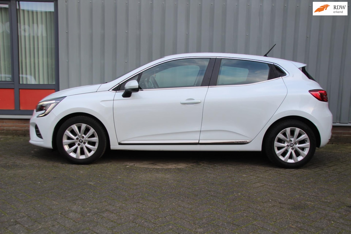Renault Clio - 1.0 TCe Intens Automaat groot navigatie |Cruise|Carplay|Groot Nav|led| - AutoWereld.nl