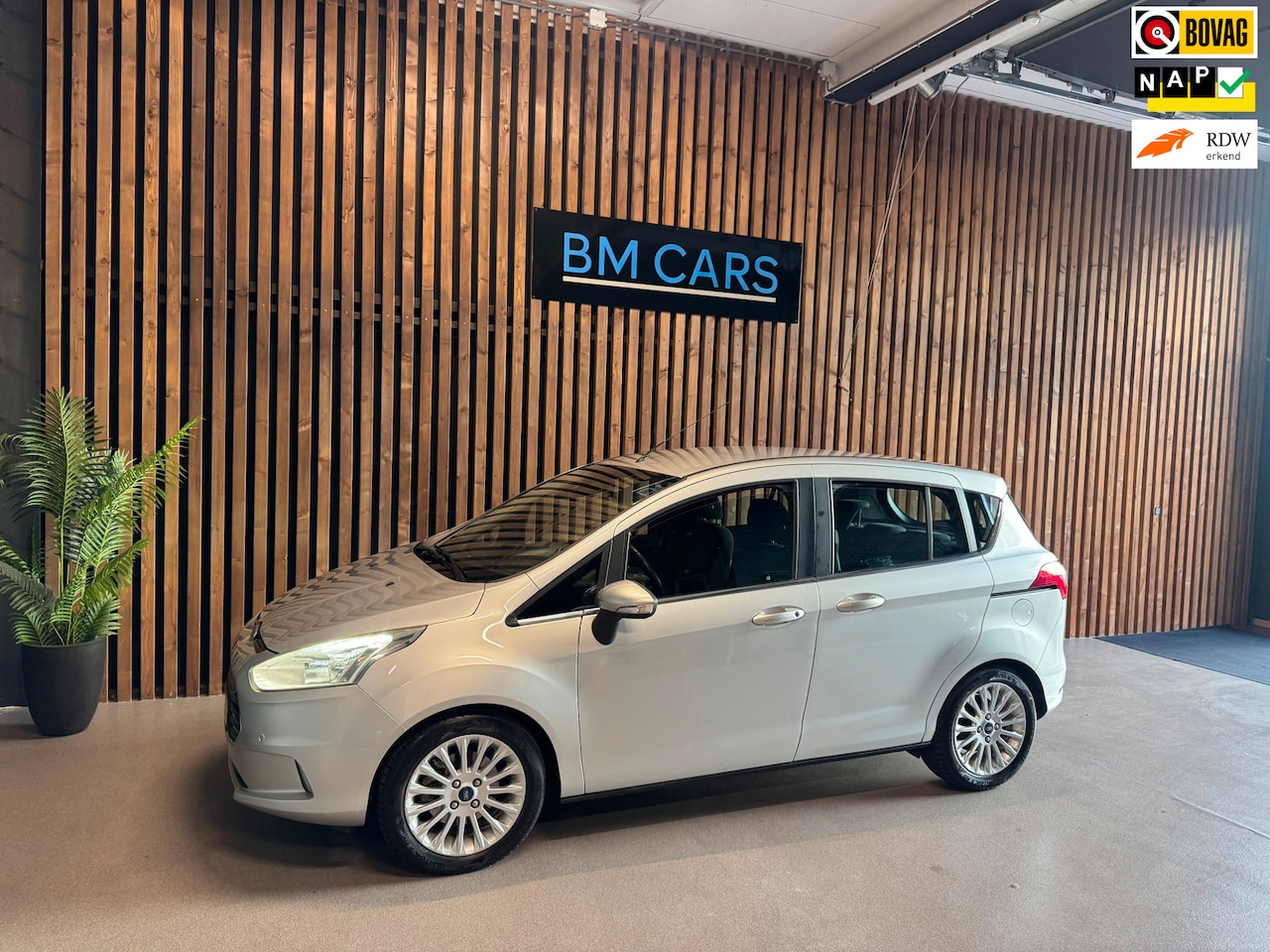 Ford B-Max - 1.0 EcoBoost Titanium Clima, Cruise, Trekhaak - AutoWereld.nl