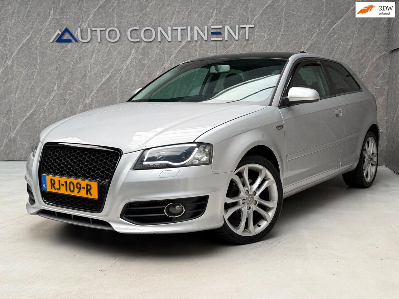 Audi A3 - 2.0 FSI Attraction / Onderhouden / Leder - AutoWereld.nl