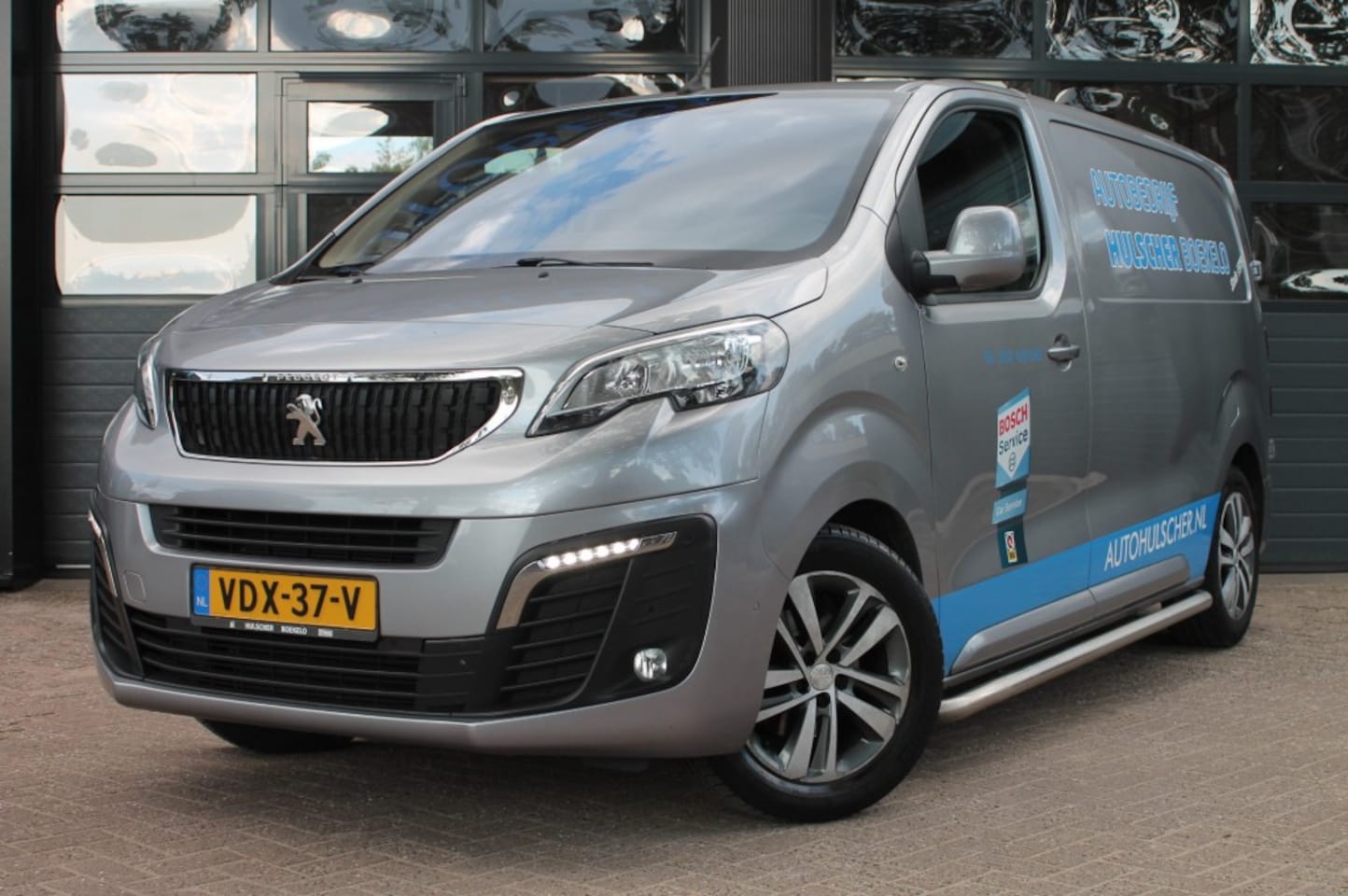 Peugeot Expert - 2.0 BlueHDI 120 Standard Asphalt Automaat.  1e eigenaar **NL-Auto** - AutoWereld.nl