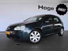 Volkswagen Golf - 1.6 FSI Trendline Airco Cruise Control Direct Leverbaar Inruil Mogelijk