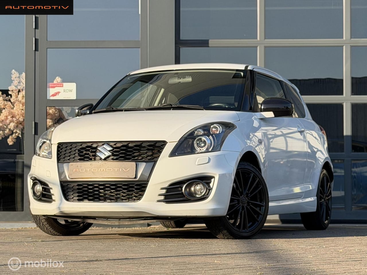 Suzuki Swift - 1.6 Sport CLIMA / KEYLESS / XENON - AutoWereld.nl