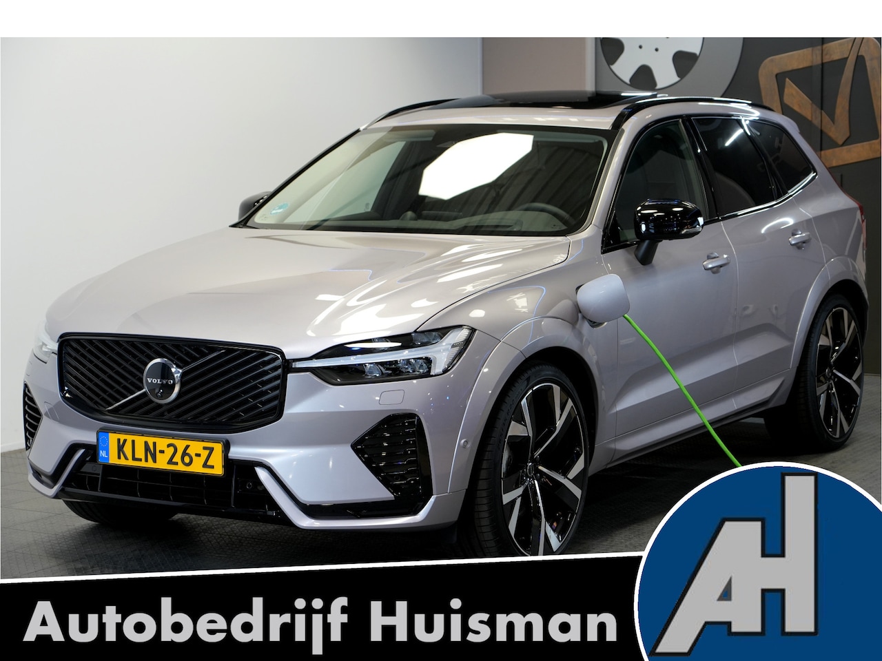 Volvo XC60 - 2.0 T8 AWD 335kW/456pk Aut8 Recharge Ultra Dark VOL!! LUCHTVERING + BOWERS&WILKINS + PANOR - AutoWereld.nl